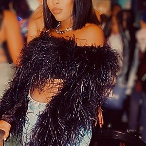 Sleeve fur crop top